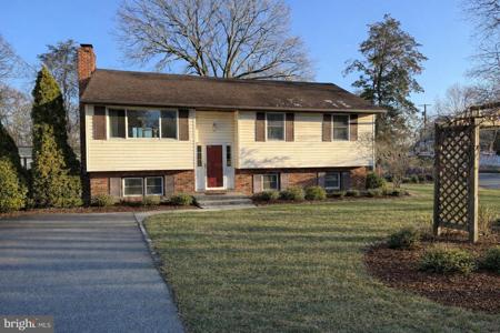 1045 SAINT MARGARETS DRIVE