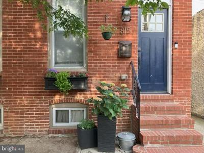 815 CLINTON STREET