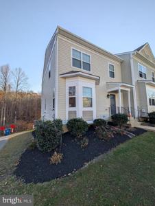 579 ENGLISH OAK LANE