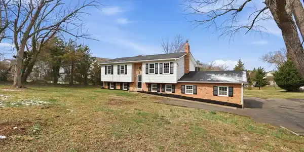 81 OLDE CONCORD ROAD