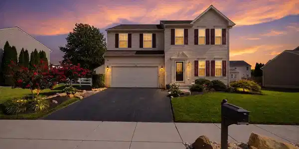 412 PRESTWICK PLACE