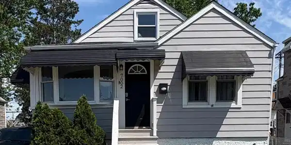 7002 FAIT AVENUE