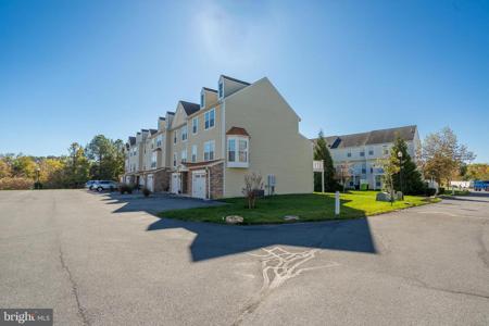 12 SHOAL LANE