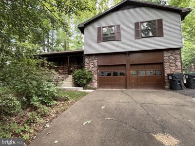 1135 COLUMBUS DRIVE