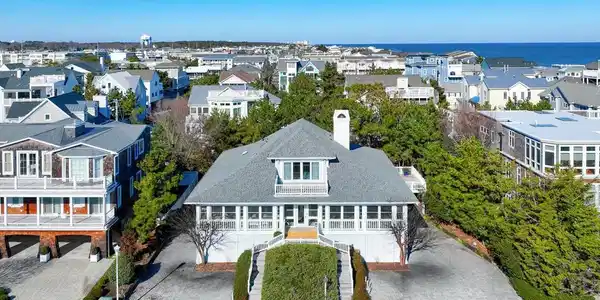19 PALMER AVENUE
