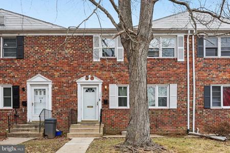 132 CHARLES PL