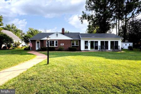 25 ALGONQUIN ROAD