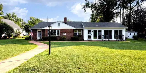 25 ALGONQUIN ROAD