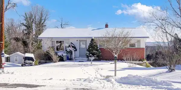 128 FRANCIS STREET