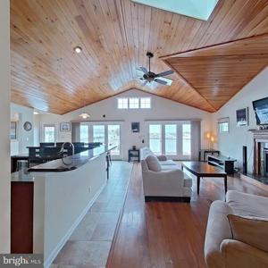 505 SURF ROAD