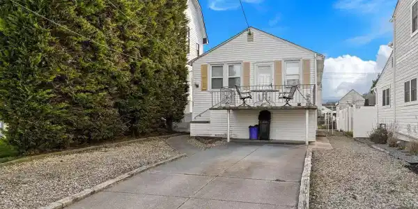 202 FREDERICKSBURG AVENUE