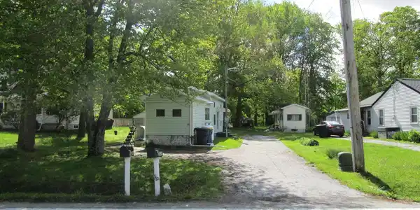 2434 WHITE OAK