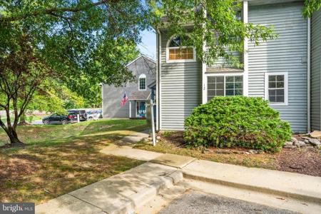 12 EDGEWOOD GREEN COURT