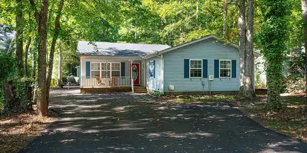 89 SANDYHOOK ROAD
