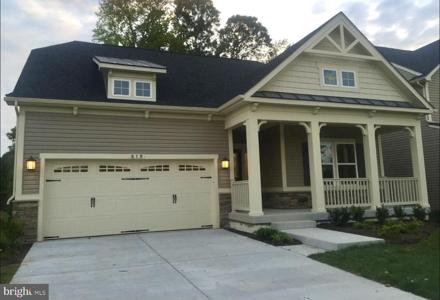 819 CREEKSIDE VILLAGE BOULEVARD