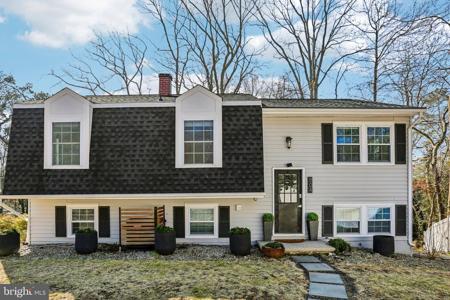 804 OAK GROVE CIRCLE