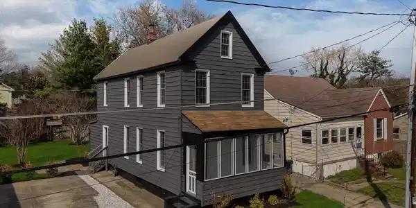 106 4TH AVENUE
