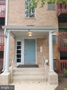 4 BANYAN WOOD COURT
