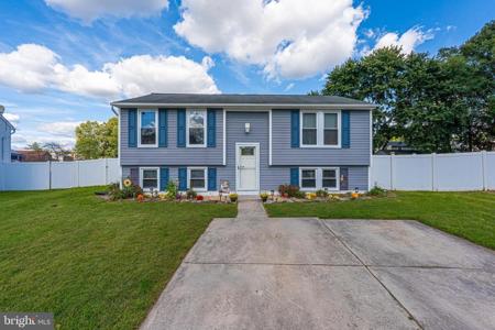 6 SWEET GUM COURT