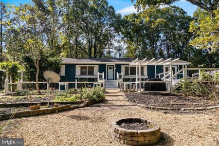 11045 KINGSTON PLACE