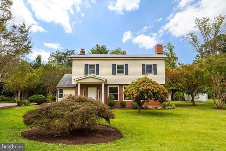 121 RIVERVIEW AVENUE