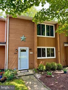 1126 COMMANDERS WAY
