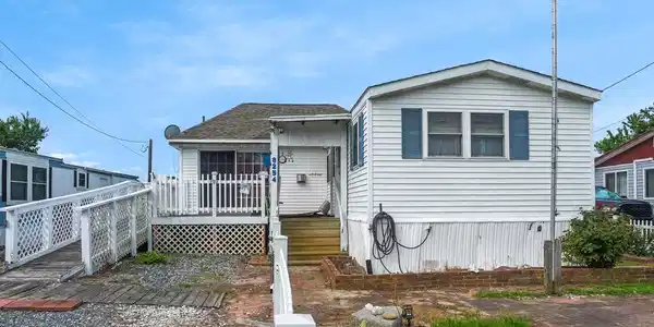 8254 SEA BREEZE DRIVE