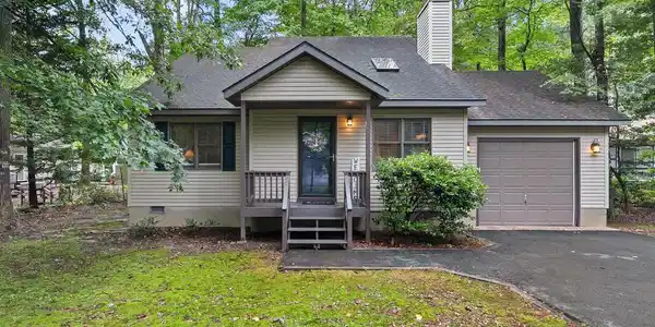 16 ADMIRAL AVENUE