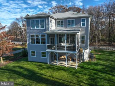 90 E LAKE DRIVE
