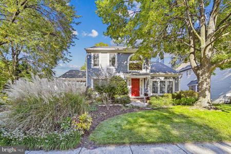916 LANGDON COURT