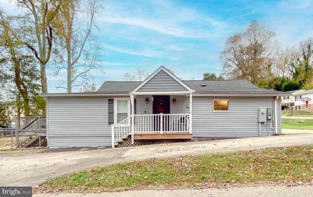 3316 MEADOW LANE