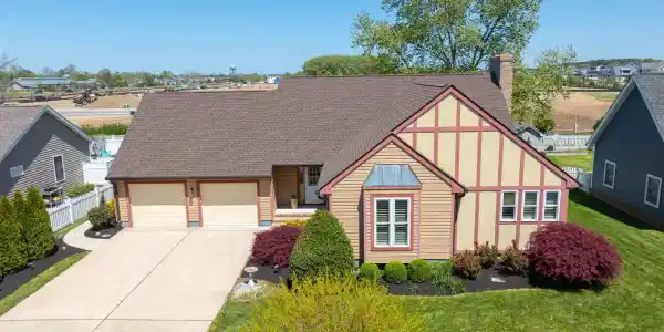 16 BAY BREEZE DRIVE