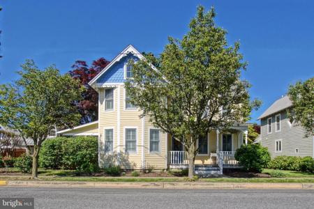 119 DEWEY AVENUE