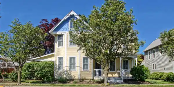 119 DEWEY AVENUE