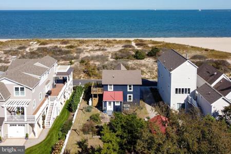 118 BAY AVENUE