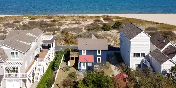 118 BAY AVENUE