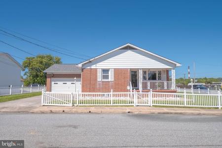 12 ROBINSON AVENUE