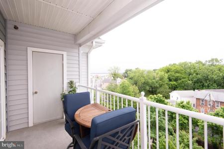 700 CATTAIL COVE