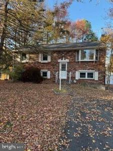 914 CHESAPEAKE DRIVE