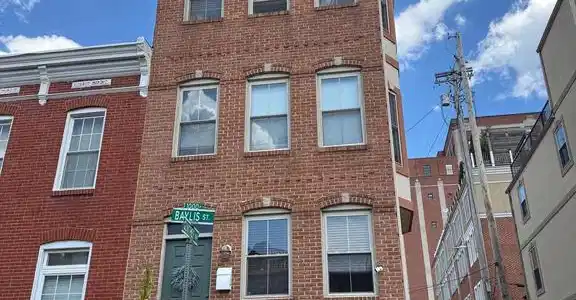 1009 BAYLIS STREET