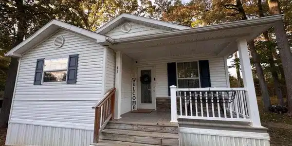 105 LOUISE COURT