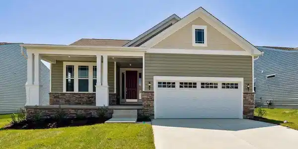 13 GOLDEN RAINTREE COURT