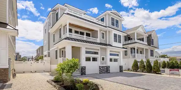 6 MARINE LANE