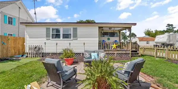 8096 MIRE POND ONE