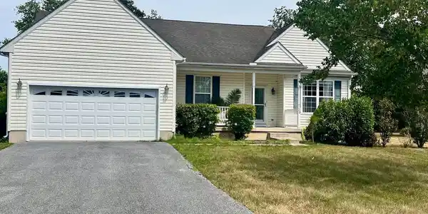 20 MEADOW LARK DRIVE