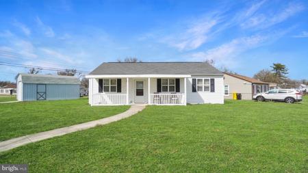 1900 MALTRAVERS ROAD