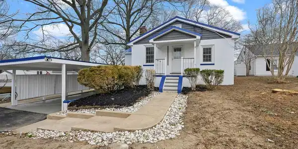 107 CHERRY LANE