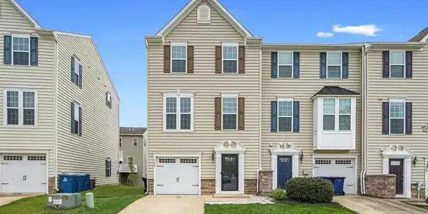 1252 CARRICK COURT