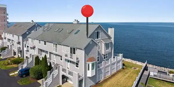 8337 BAY CREST COURT