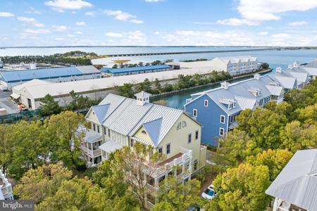 33 ISLAND EDGE DRIVE